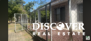 Bargain House in Las Delicious and 2 additional lots