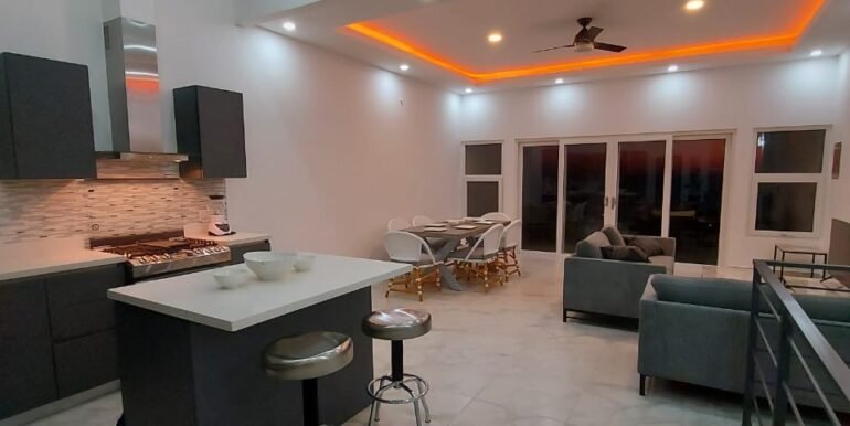 11 Triplex 2 Liv room LED