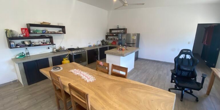 12 Surf Ranch din table kitch desk