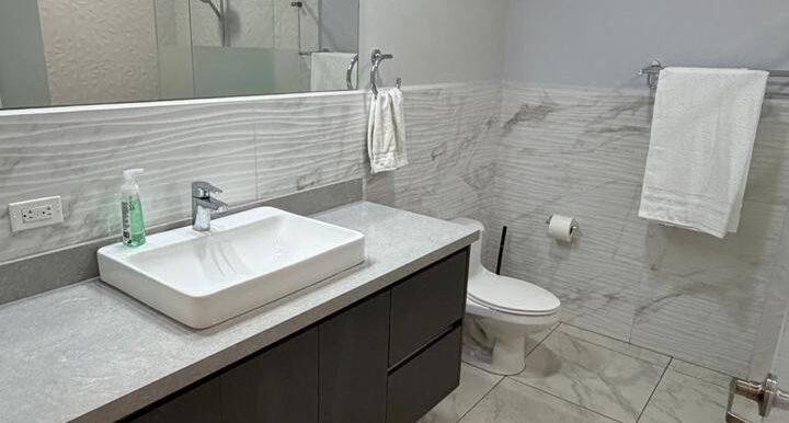 16 Triplex 2 Full shared bath