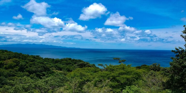 Tesoro Yankee Beach Image with costa rica view